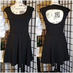 Trendyland Black Open Back Dress